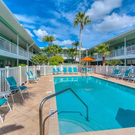 Tropic Terrace Suite #49 - Beachfront Resort